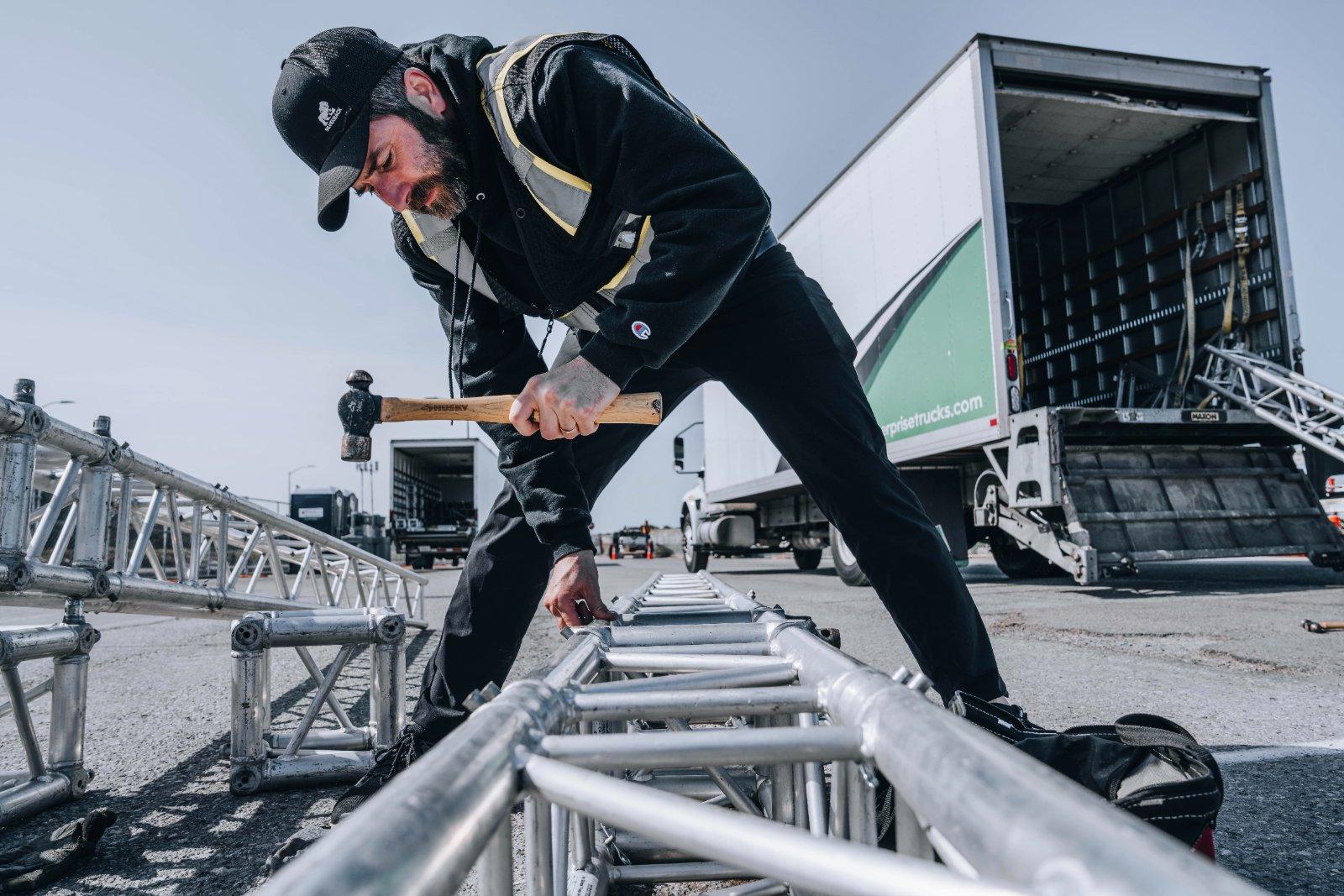 Silverback crew pinning truss on a build day at Bay to Breakers